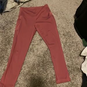 Pink yoga pants like new size medium